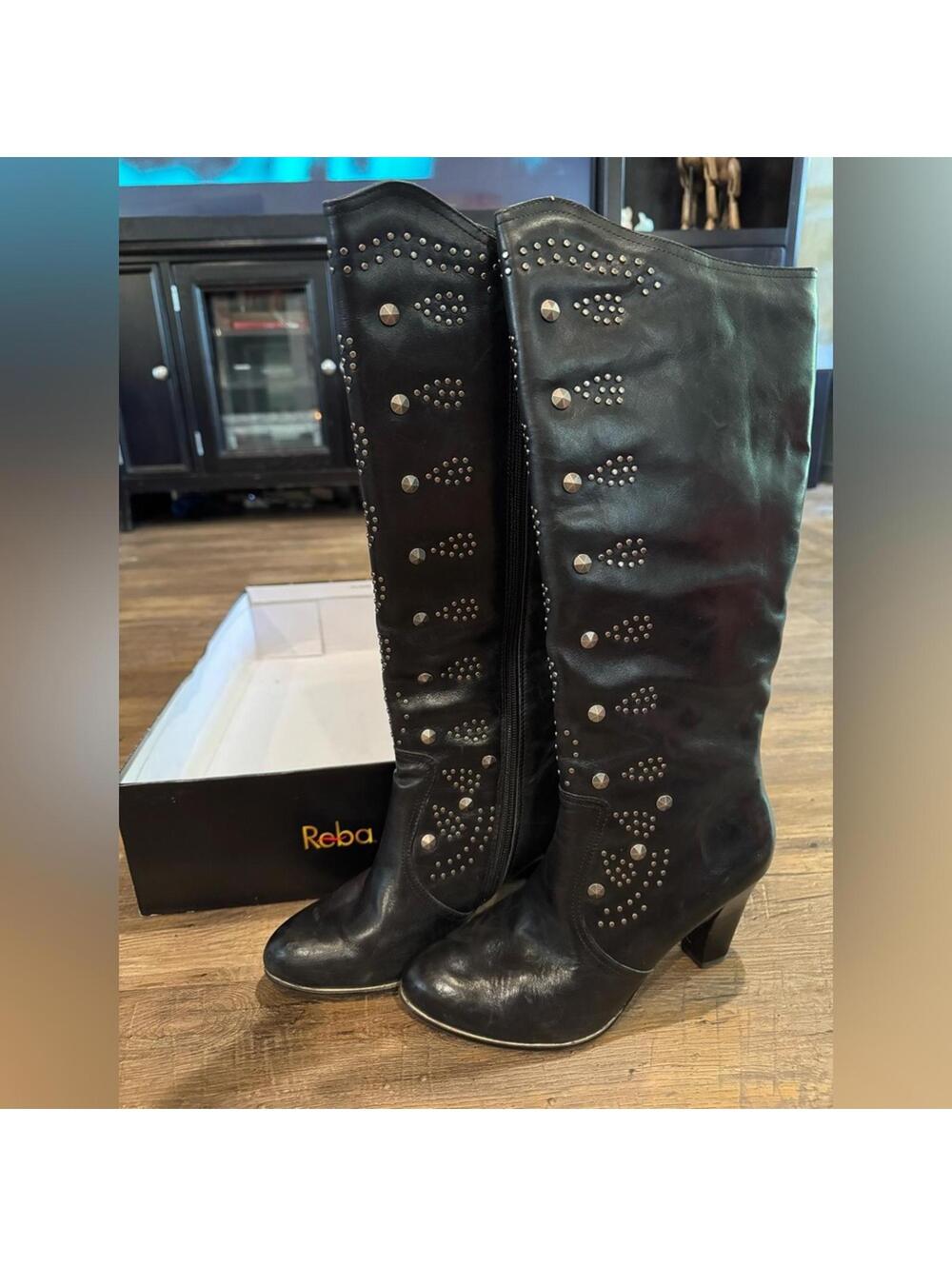 Reba Black Studded Women's Boots Dixie Sz 7 EUC